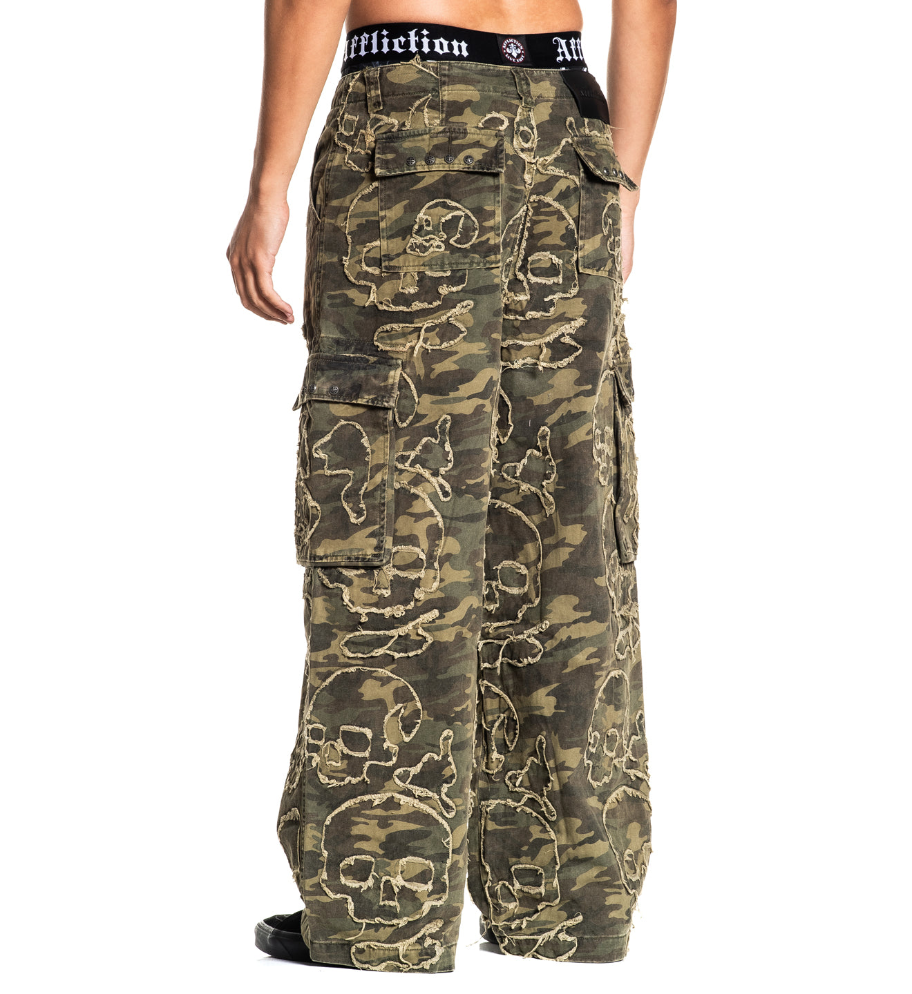 パンツ BE AMBITION white skull camo denim pants Wide Leg Skull Camo Denim – Affliction Clothing