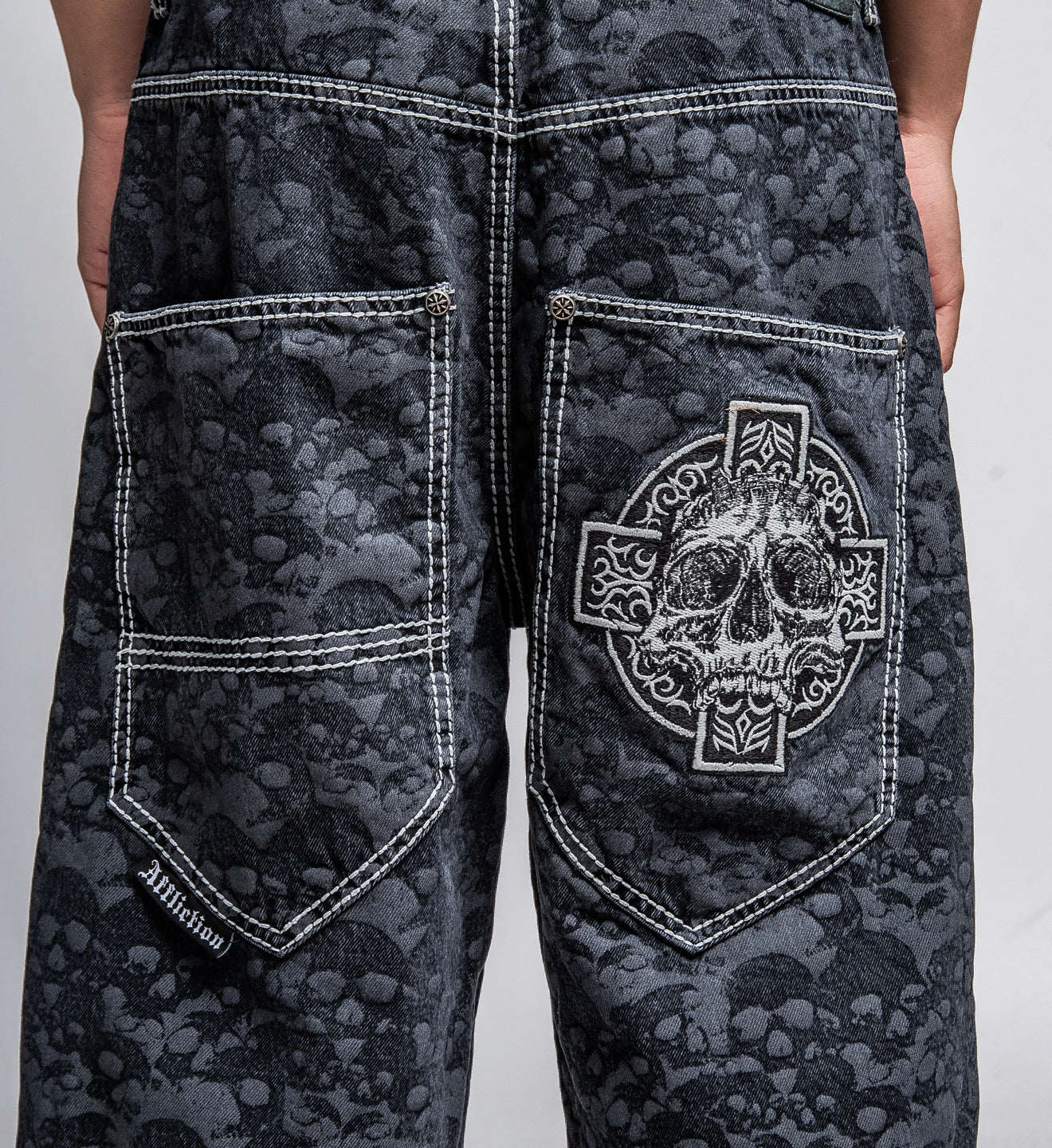 Mass Grave Short