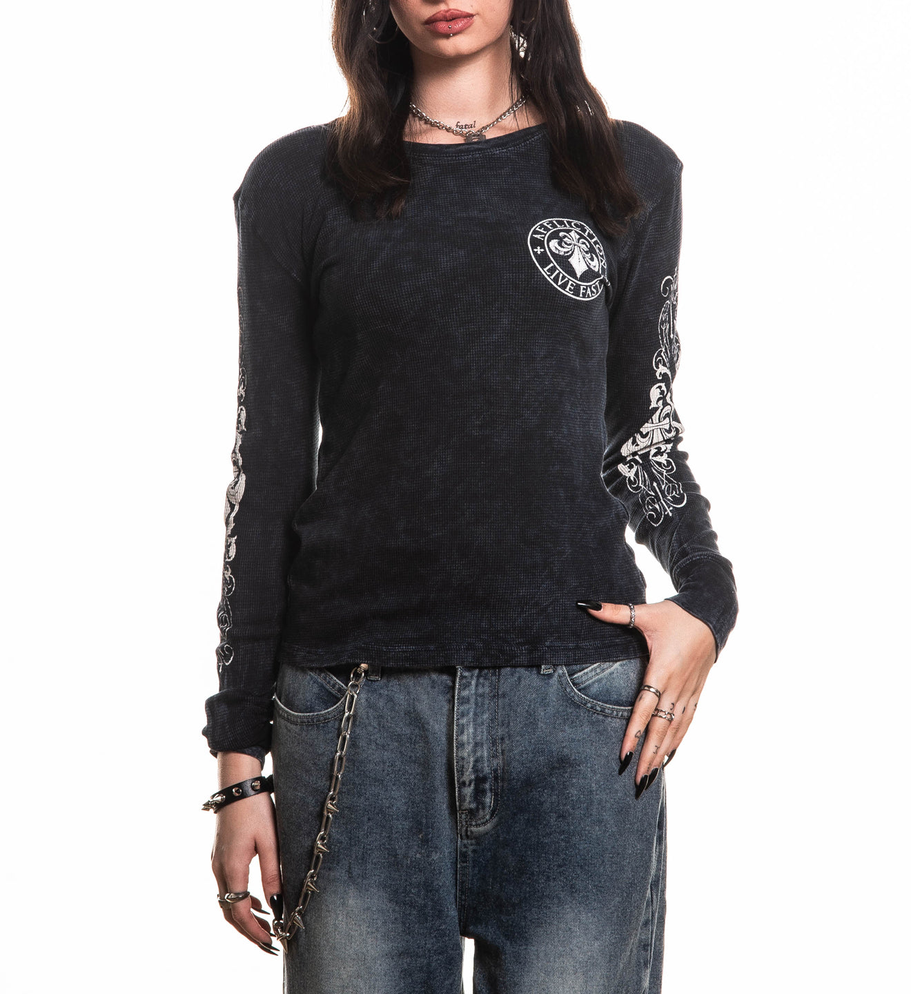 AW27623_1.jpg