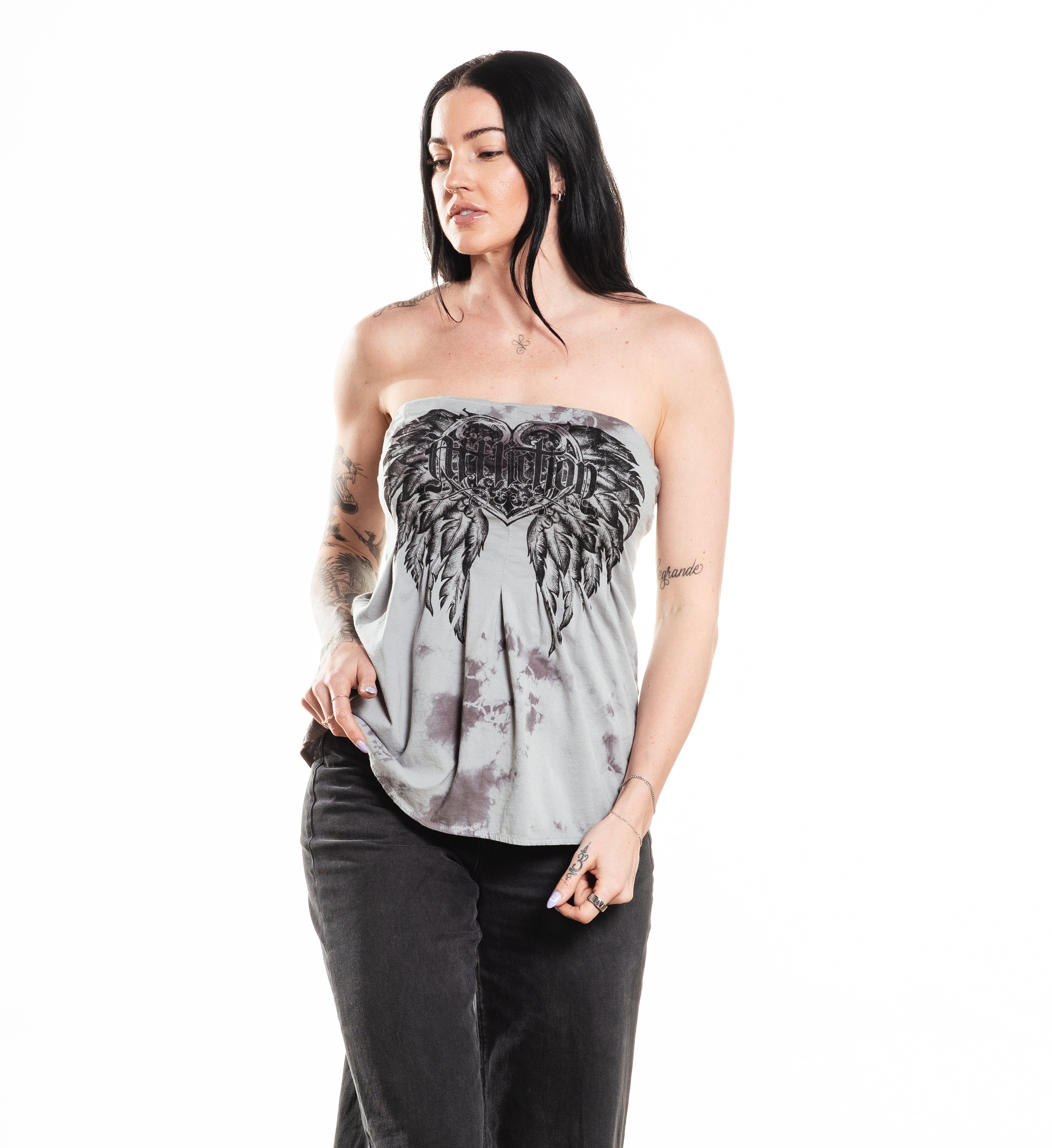 AW28650_2.jpg
