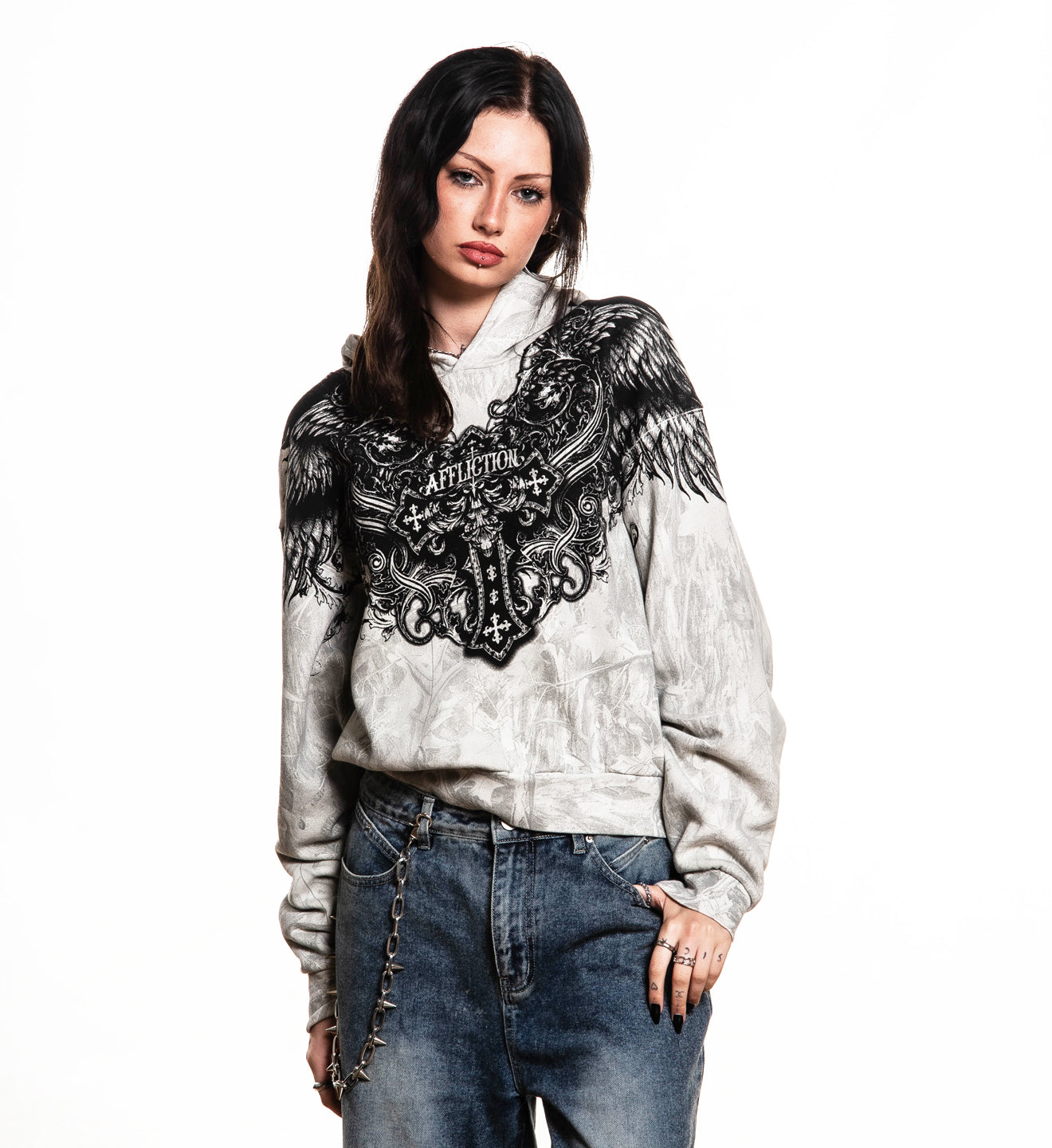 AW29520_2.jpg