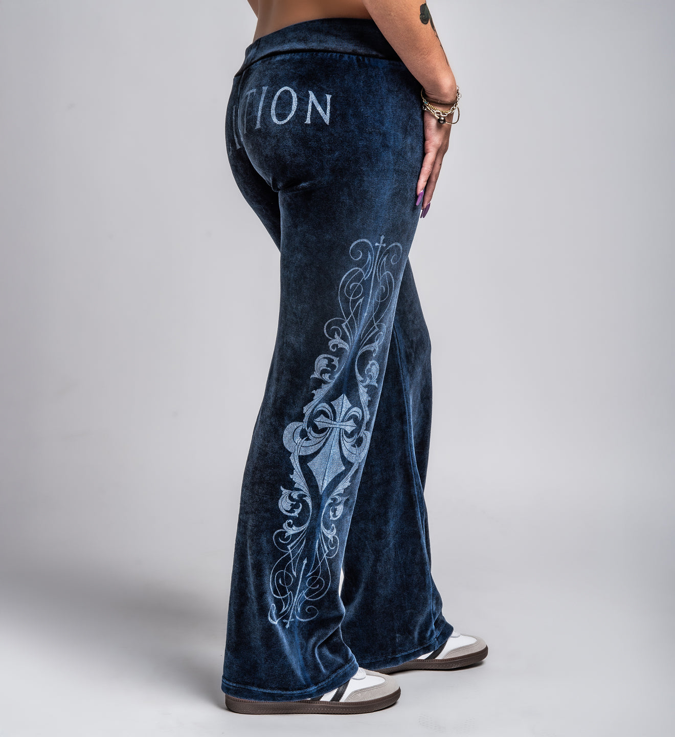 Simulation Flare Sweatpant