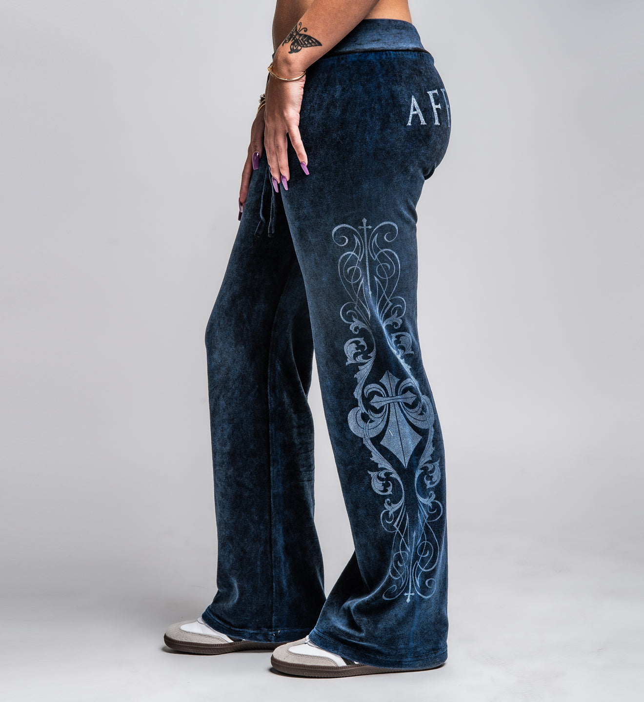 Simulation Flare Sweatpant