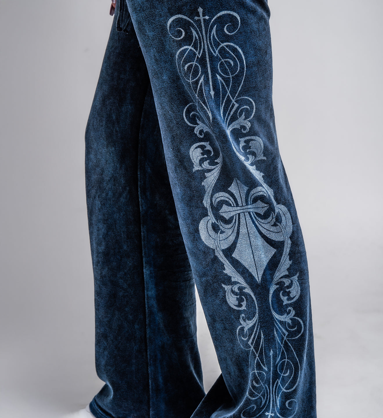 Simulation Flare Sweatpant
