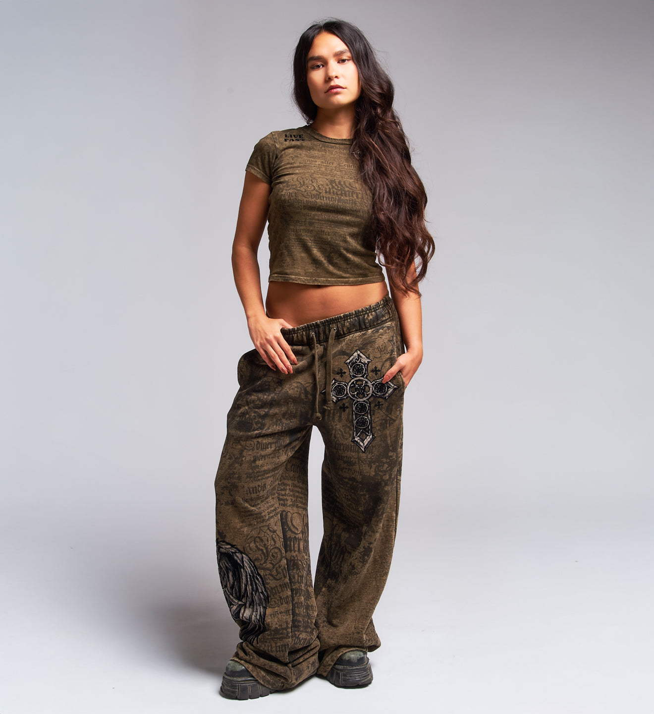 Crossed Sweatpant