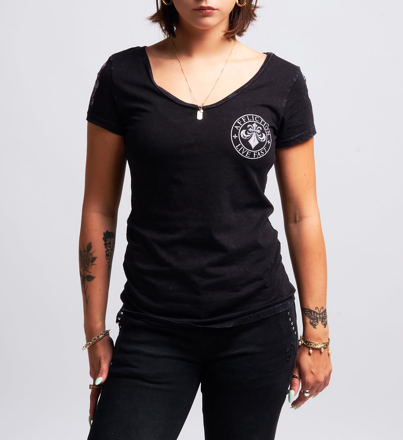 Simulation V Neck