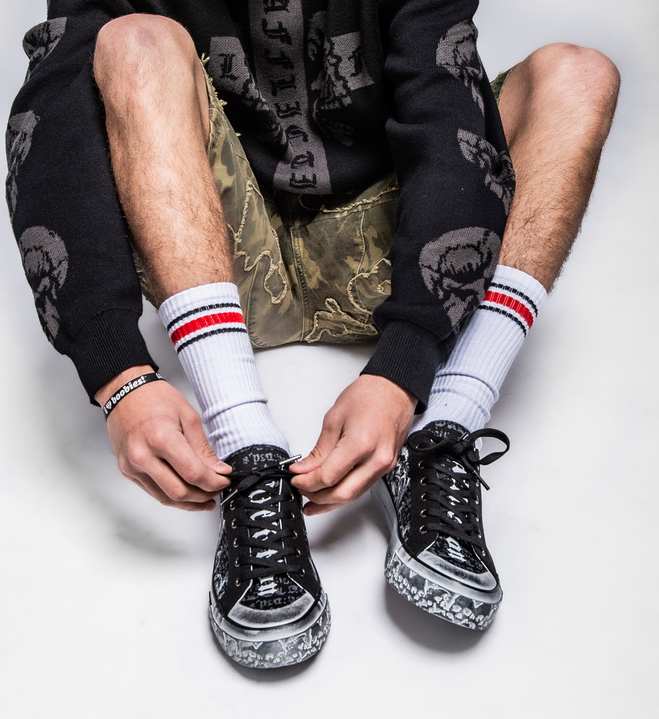 Collapse Low-Top Shoe